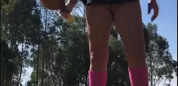  Esposa jogando frescobol de fio dental - Wife playing racquet wearing a  thong